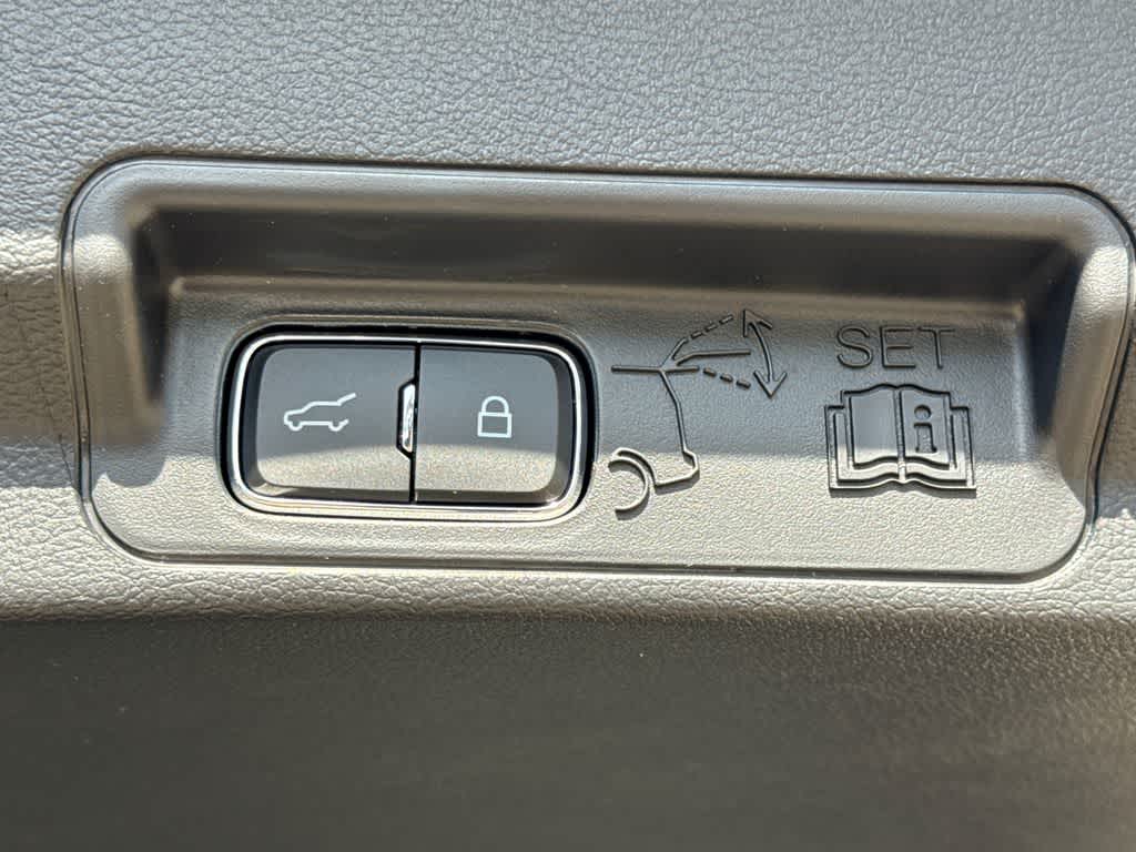 Thumbnail: 2026 Ford Explorer - 17