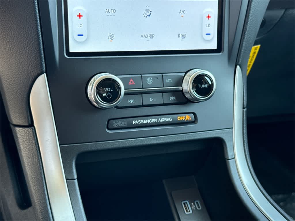 Thumbnail: 2024 Ford Edge - 28