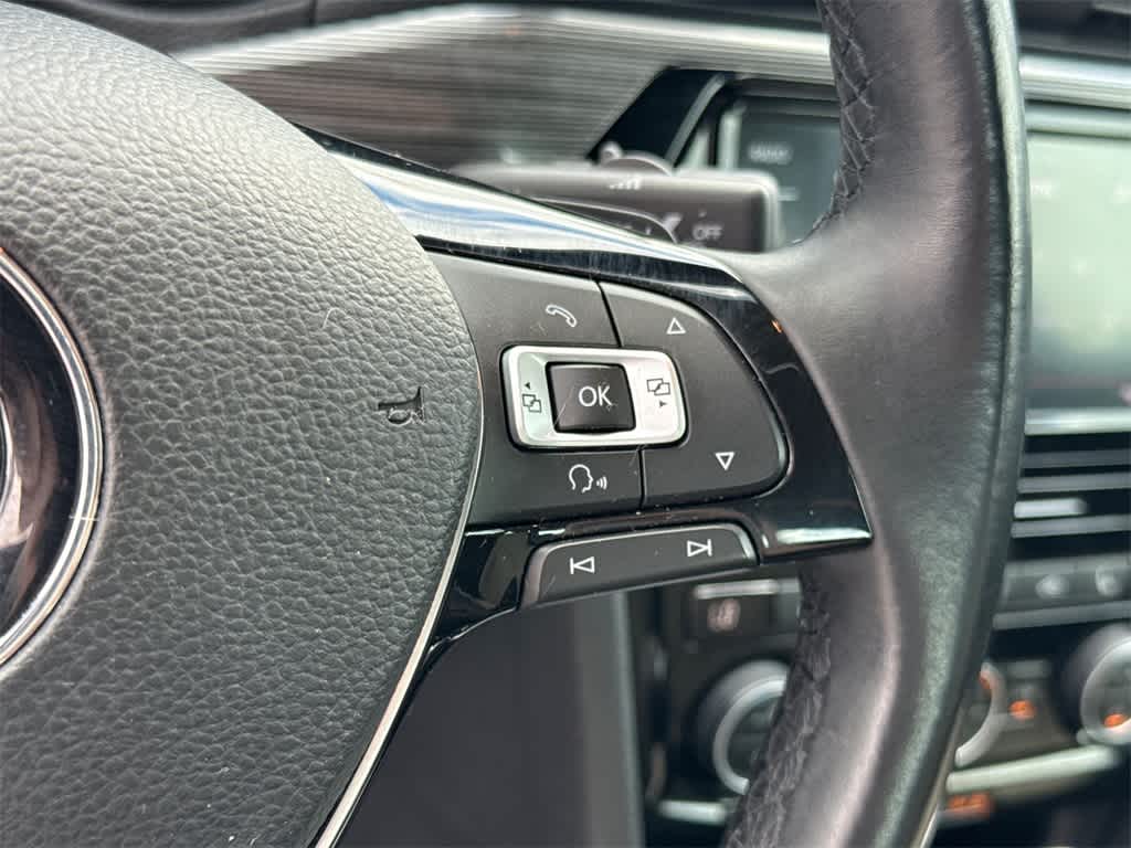 Thumbnail: 2020 Volkswagen Passat - 23