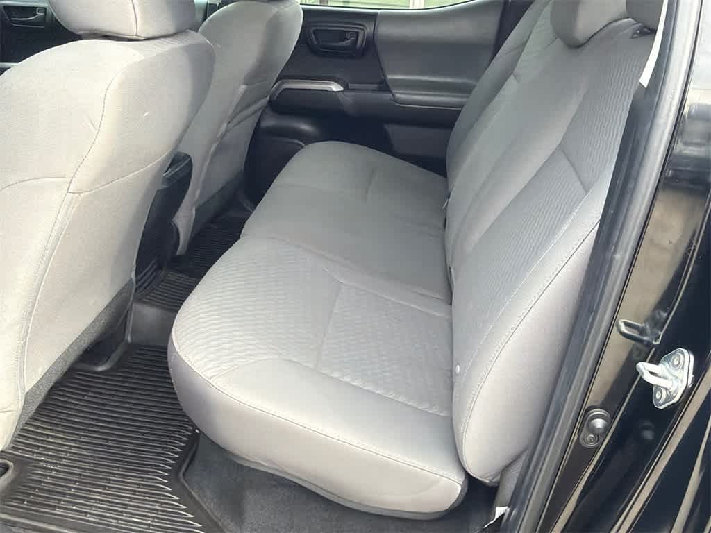 Thumbnail: 2022 Toyota Tacoma - 17