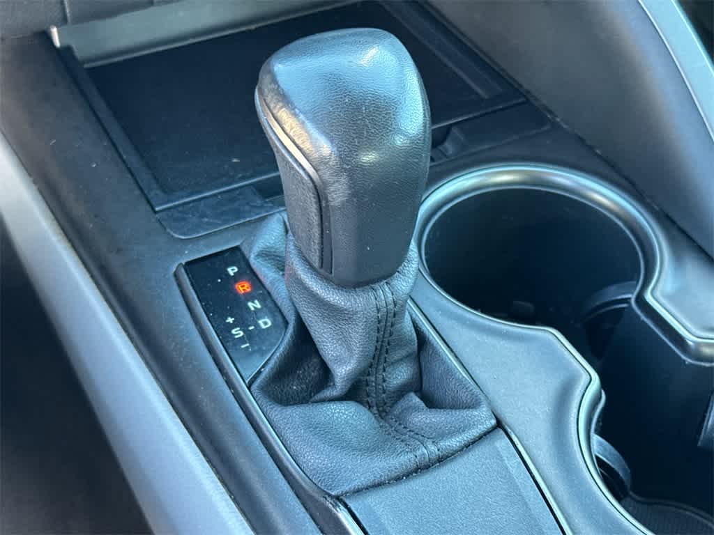 Thumbnail: 2021 Toyota Camry - 28