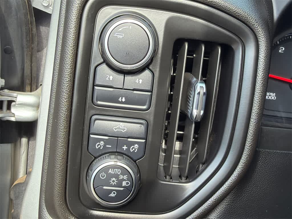 Thumbnail: 2022 Chevrolet Silverado 2500 - 28