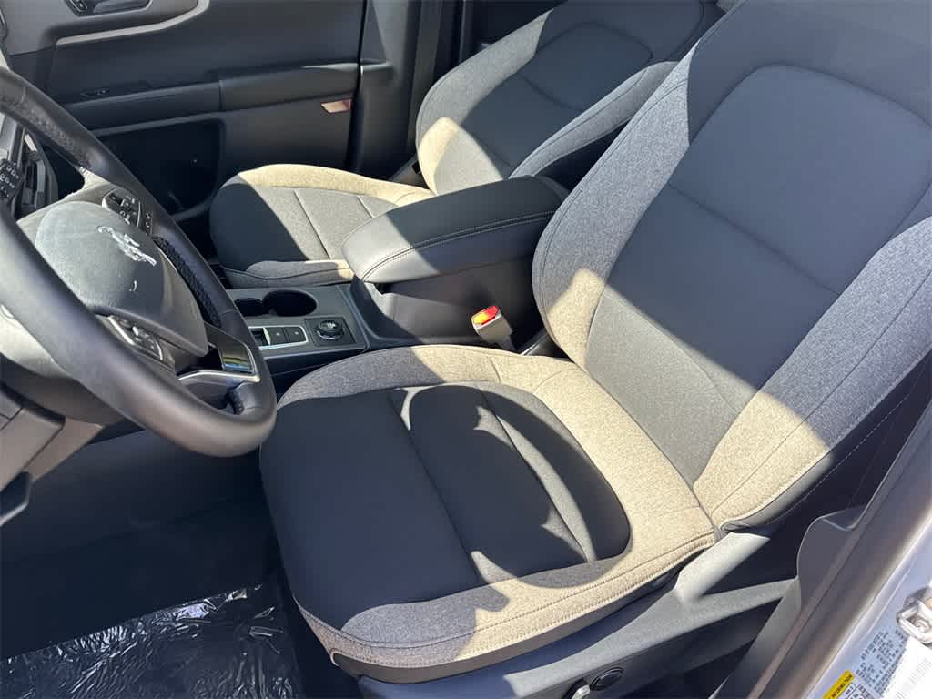 Thumbnail: 2025 Ford Bronco Sport - 12