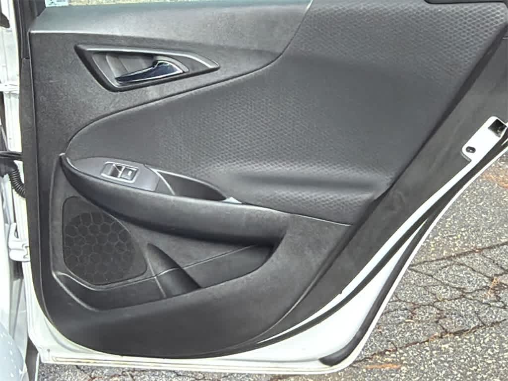 Thumbnail: 2023 Chevrolet Malibu - 15