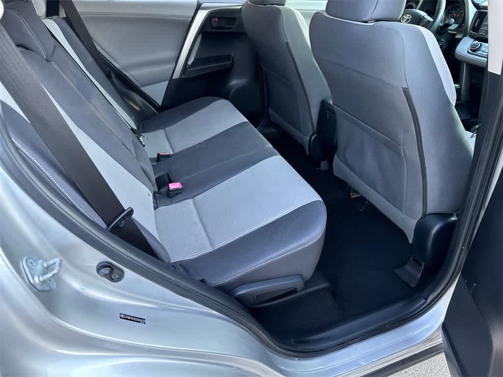Thumbnail: 2013 Toyota RAV4 - 14