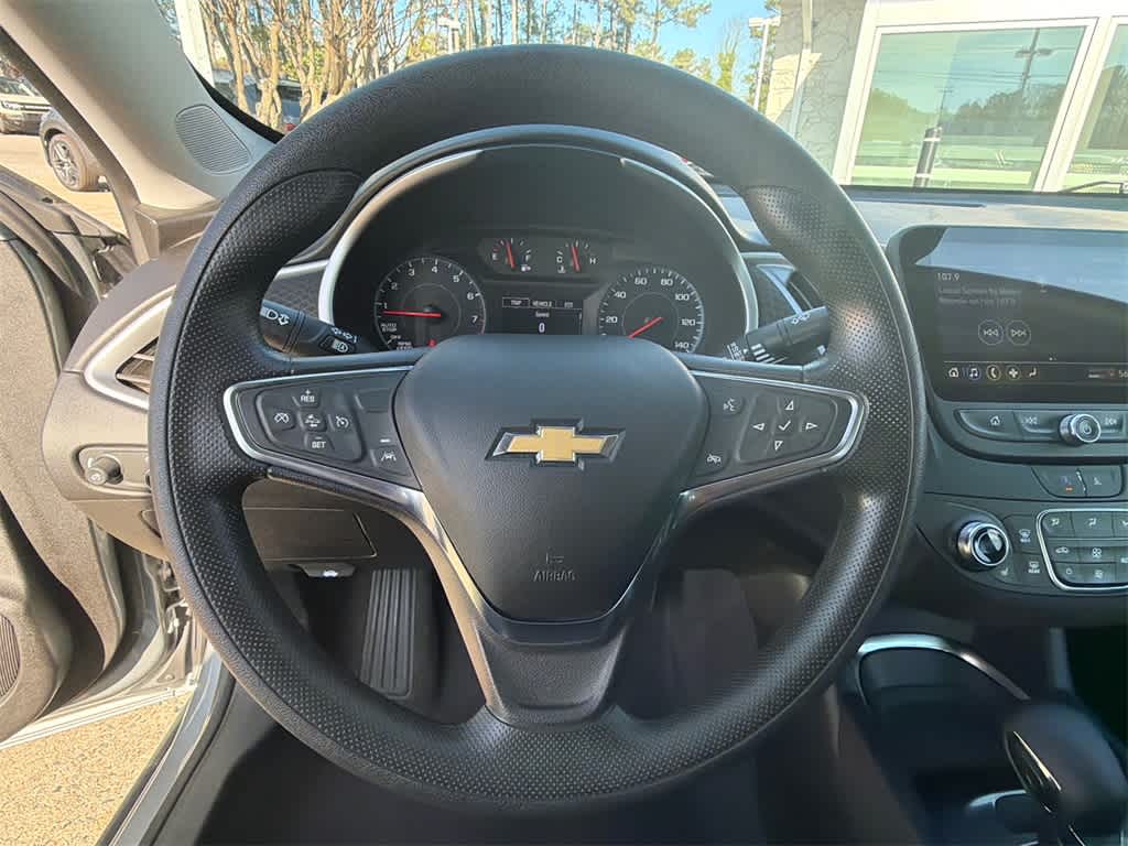 Thumbnail: 2023 Chevrolet Malibu - 22