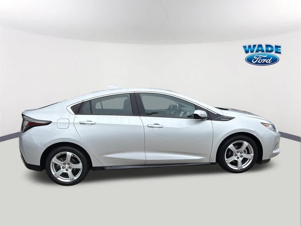 Thumbnail: 2019 Chevrolet Volt - 4
