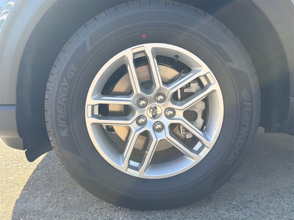 Thumbnail: 2026 Ford Explorer - 9