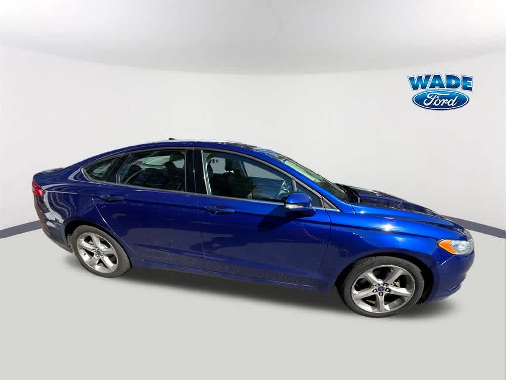 Thumbnail: 2016 Ford Fusion - 4