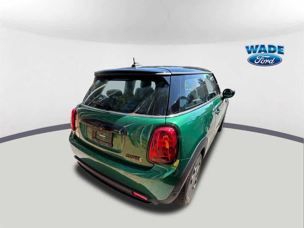 Thumbnail: 2023 MINI Cooper Hardtop - 4