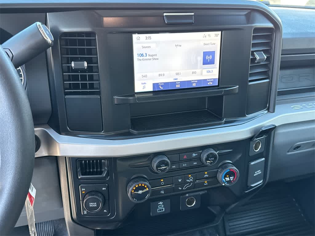 Thumbnail: 2025 Ford F-250 - 24