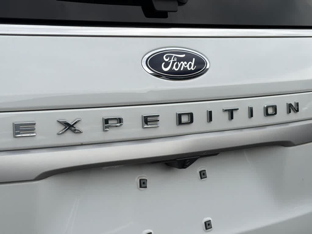 Thumbnail: 2022 Ford Expedition - 12