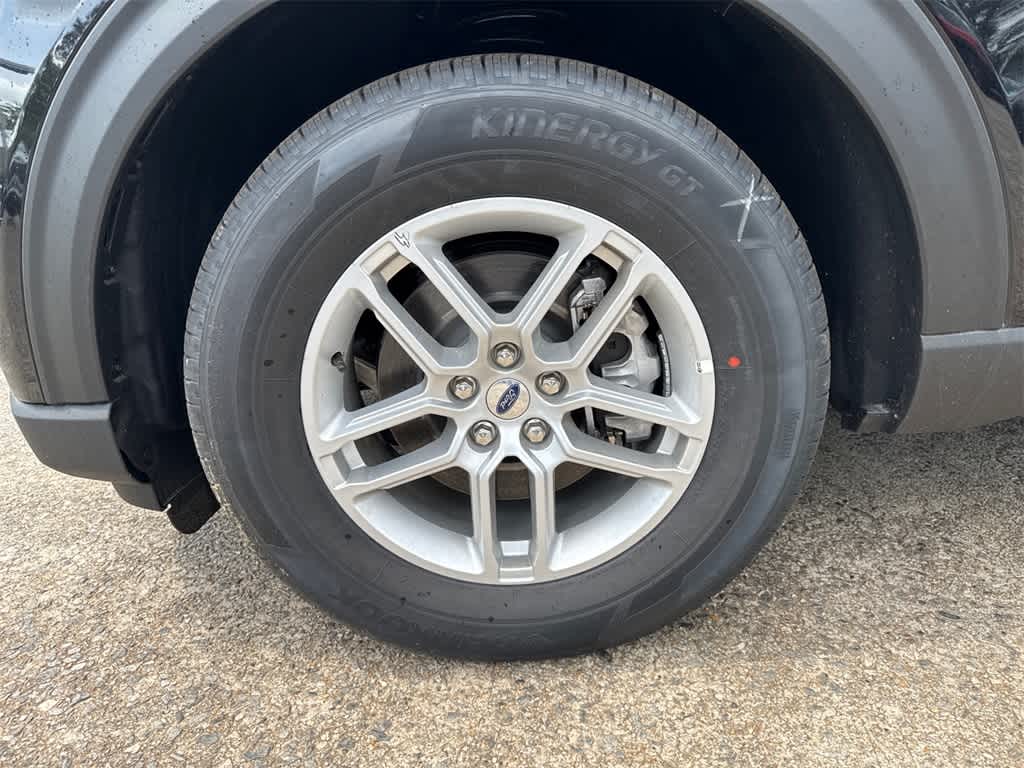 Thumbnail: 2025 Ford Explorer - 9