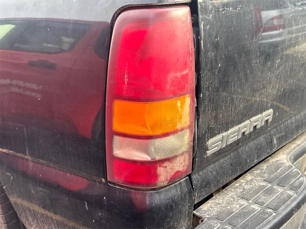 Thumbnail: 2002 GMC Sierra 1500 - 6