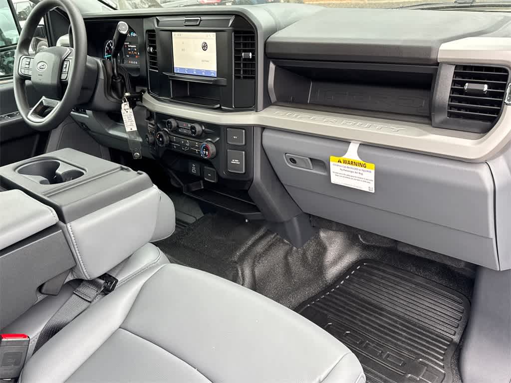 Thumbnail: 2025 Ford F-250 - 13