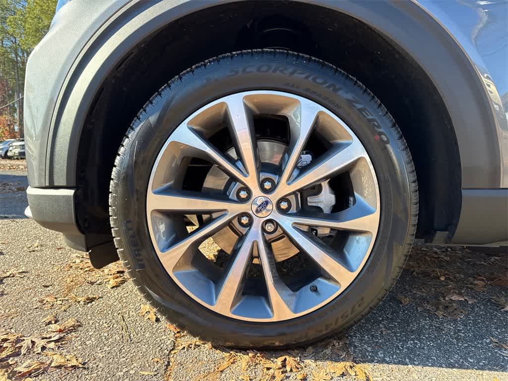 Thumbnail: 2025 Ford Explorer - 9