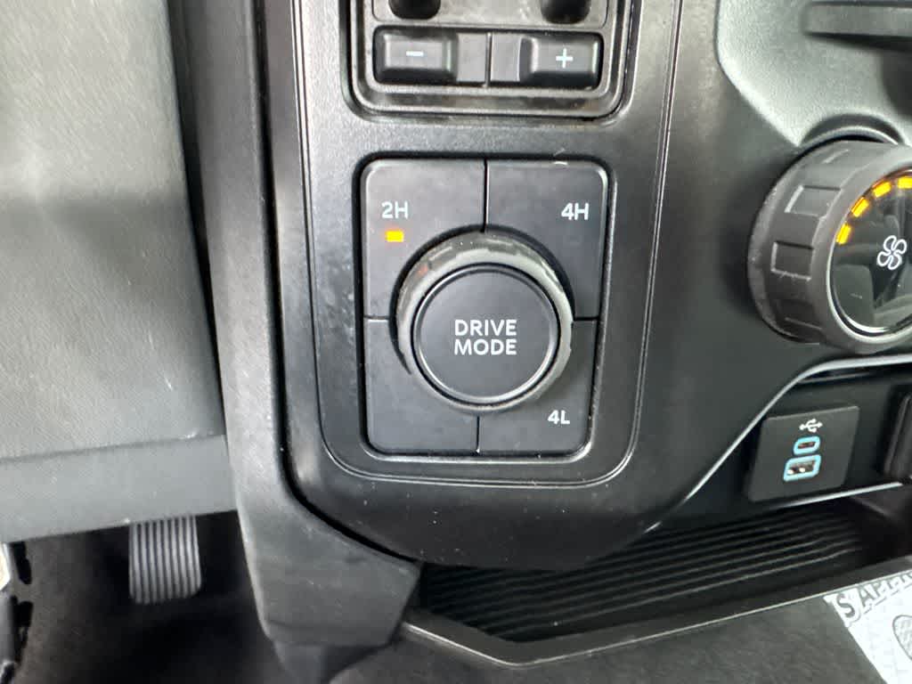 Thumbnail: 2025 Ford Econoline - 22