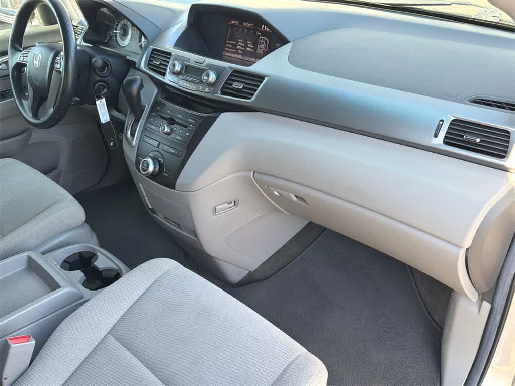 Thumbnail: 2012 Honda Odyssey - 13