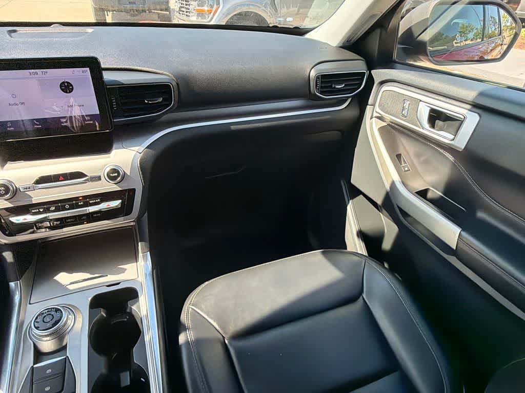 Thumbnail: 2022 Ford Explorer - 23