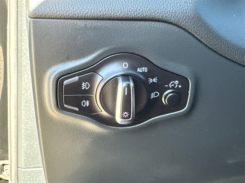 Thumbnail: 2016 Audi Q5 - 32