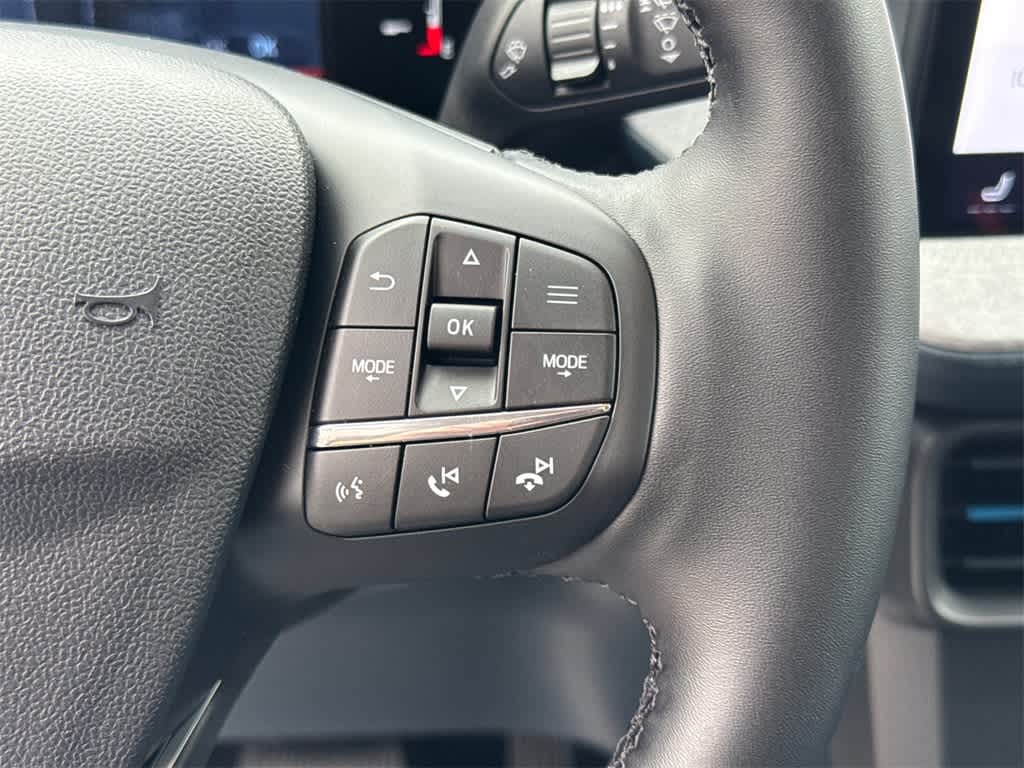 Thumbnail: 2025 Ford Maverick - 23