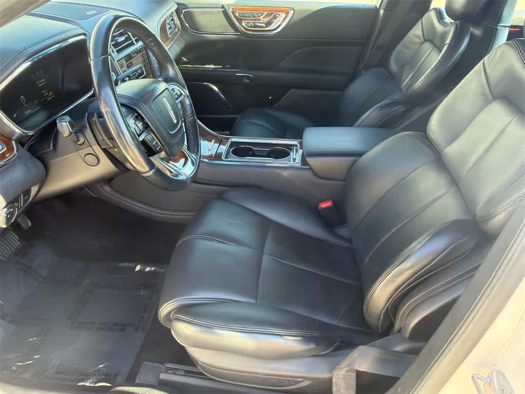 Thumbnail: 2017 Lincoln Continental - 10