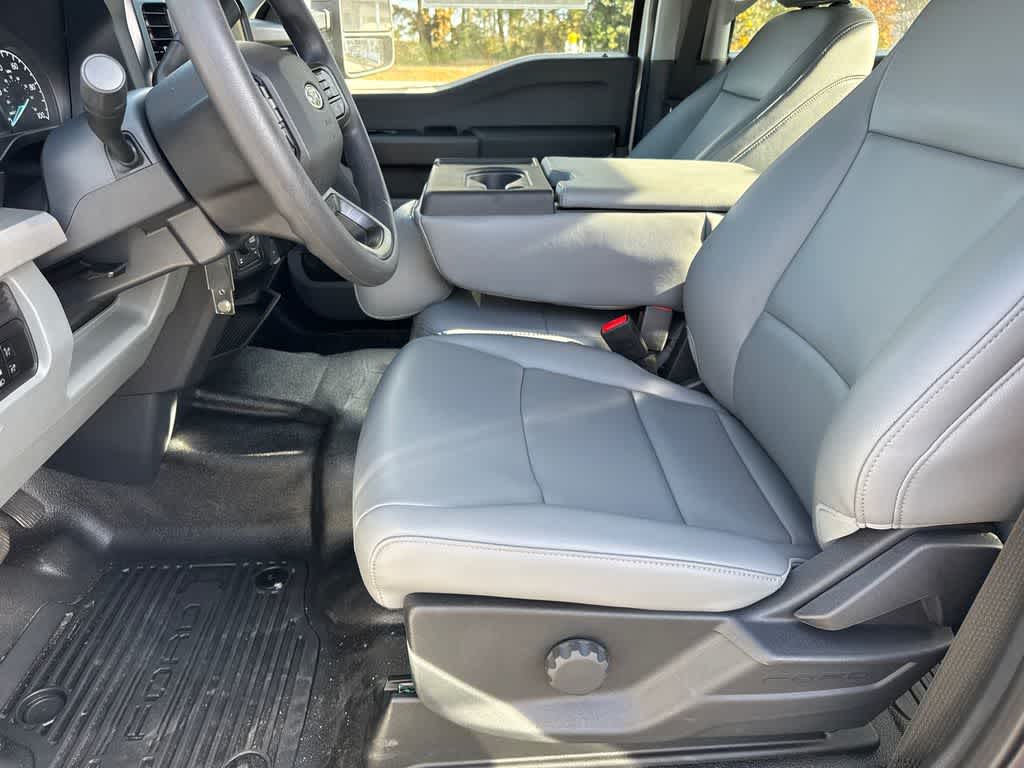 Thumbnail: 2025 Ford F-350 - 10