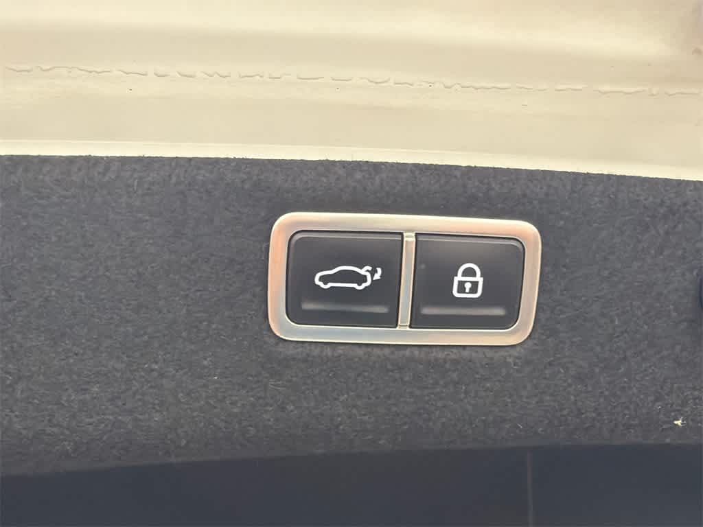 Thumbnail: 2023 Genesis G70 - 17