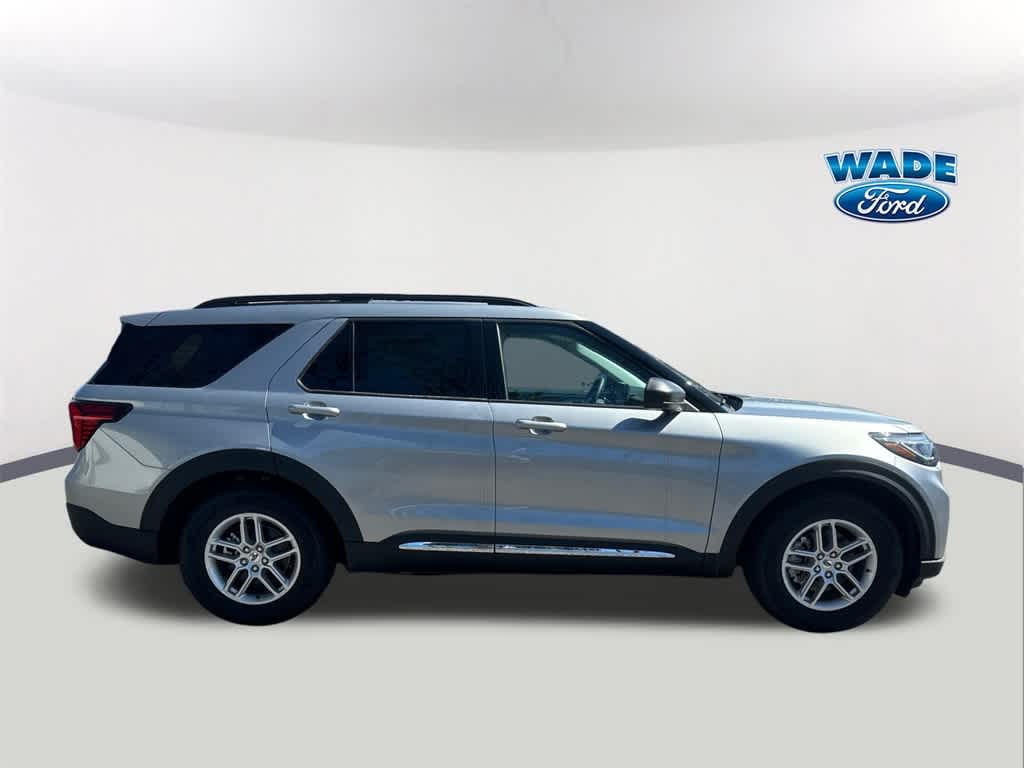 Thumbnail: 2025 Ford Explorer - 4