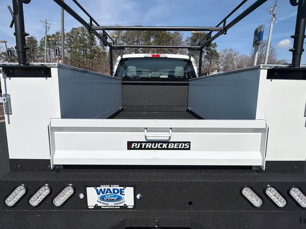 Thumbnail: 2025 Ford F-350 - 16