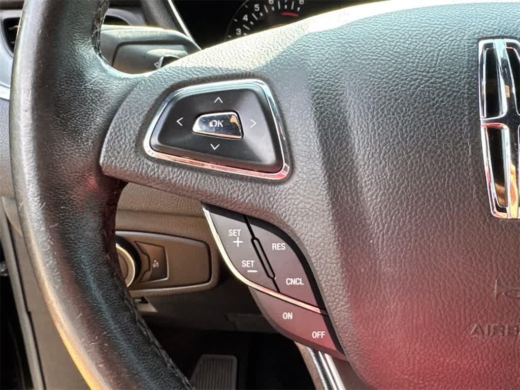 Thumbnail: 2016 Lincoln MKC - 20