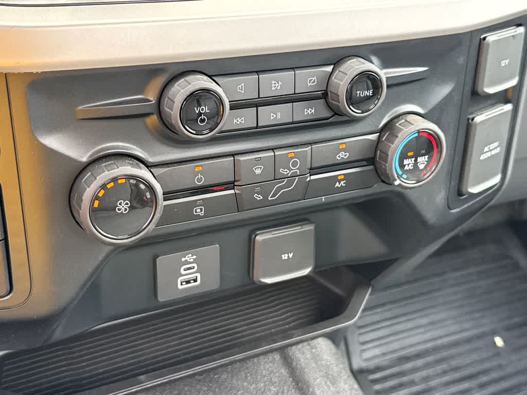 Thumbnail: 2023 Ford F-550 - 21