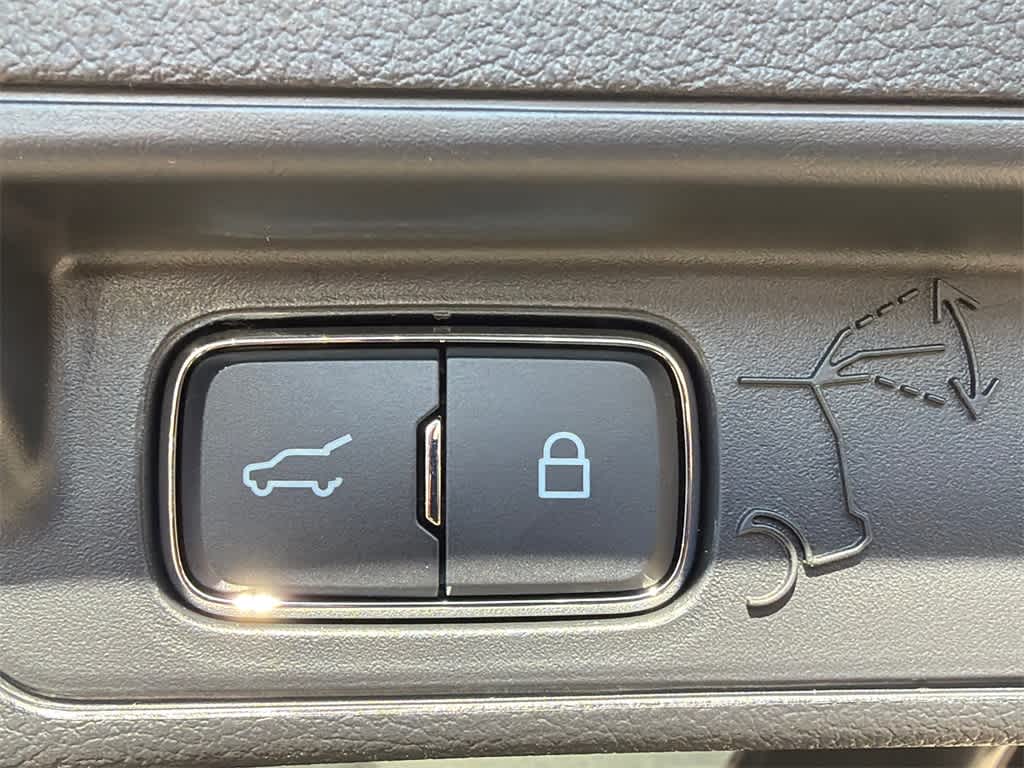 Thumbnail: 2026 Ford Explorer - 17