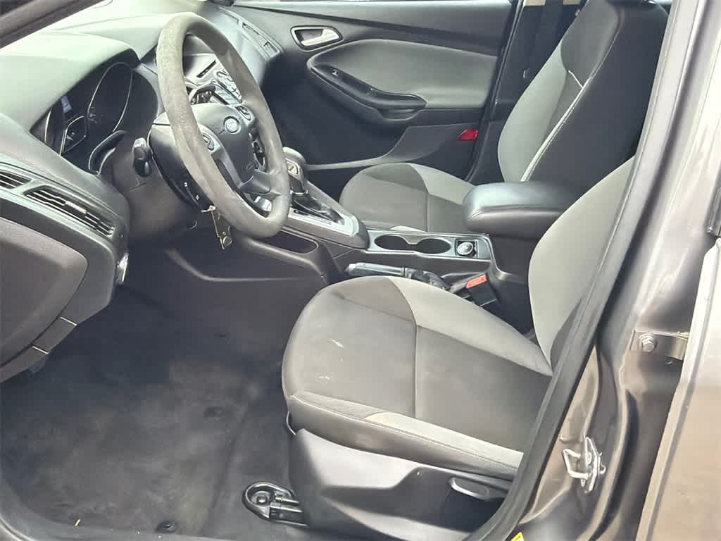 Thumbnail: 2013 Ford Focus - 10