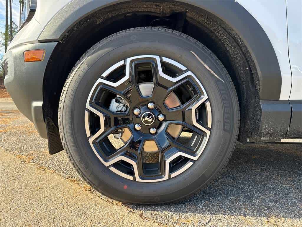 Thumbnail: 2025 Ford Bronco Sport - 9