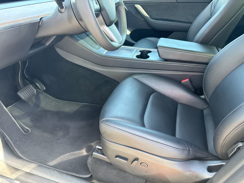 Thumbnail: 2023 Tesla Model Y - 10