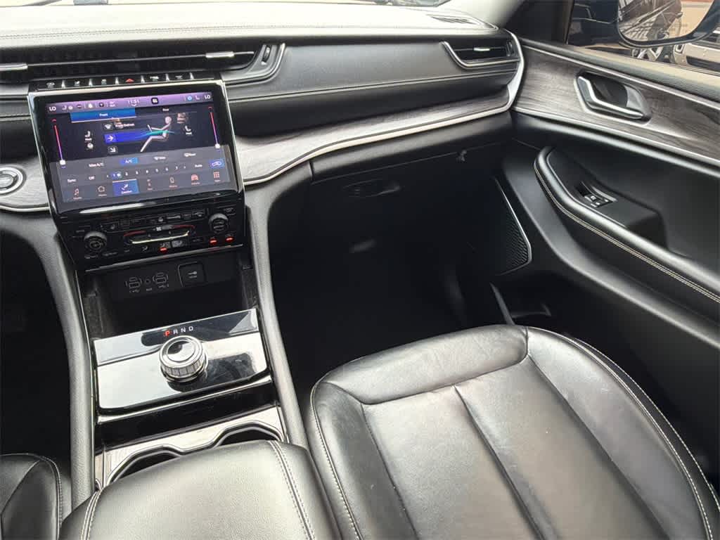 Thumbnail: 2021 Jeep Grand Cherokee L - 23