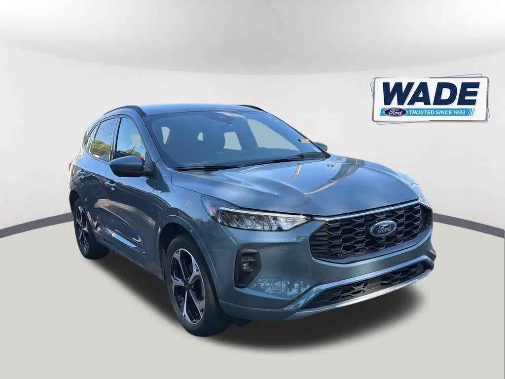 Thumbnail: 2023 Ford Escape - 3