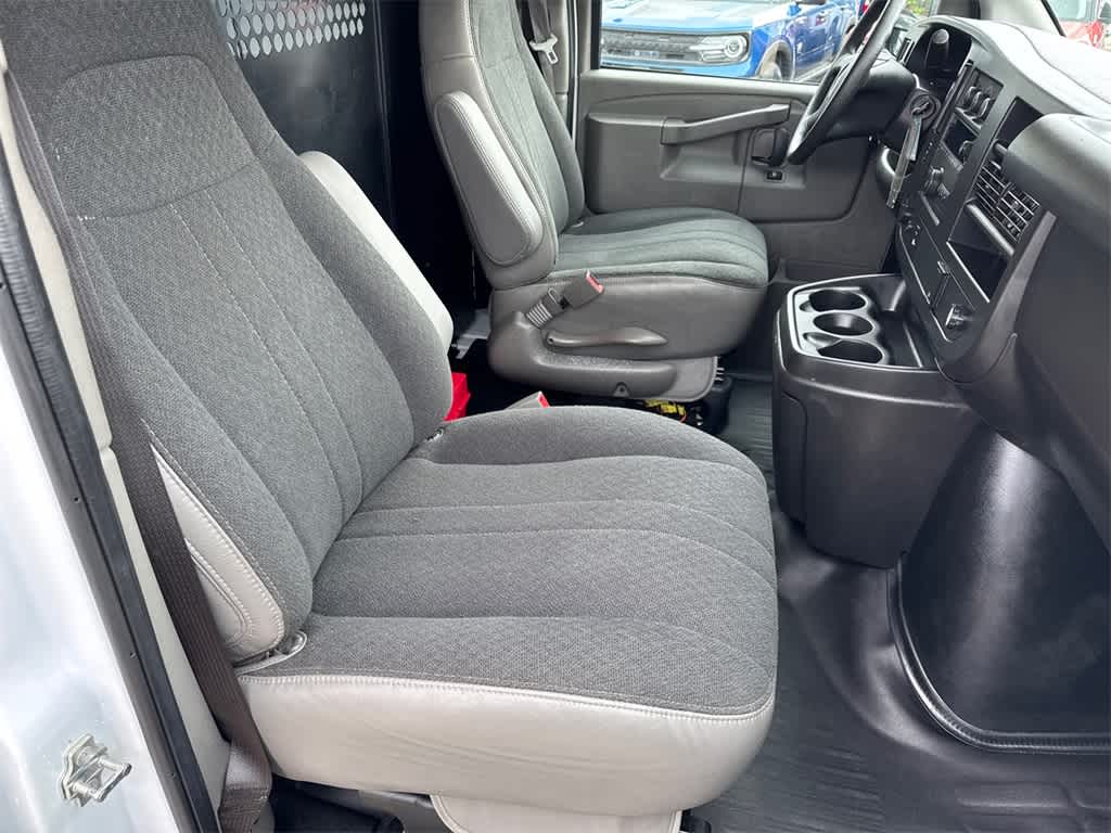 Thumbnail: 2023 GMC Savana - 12