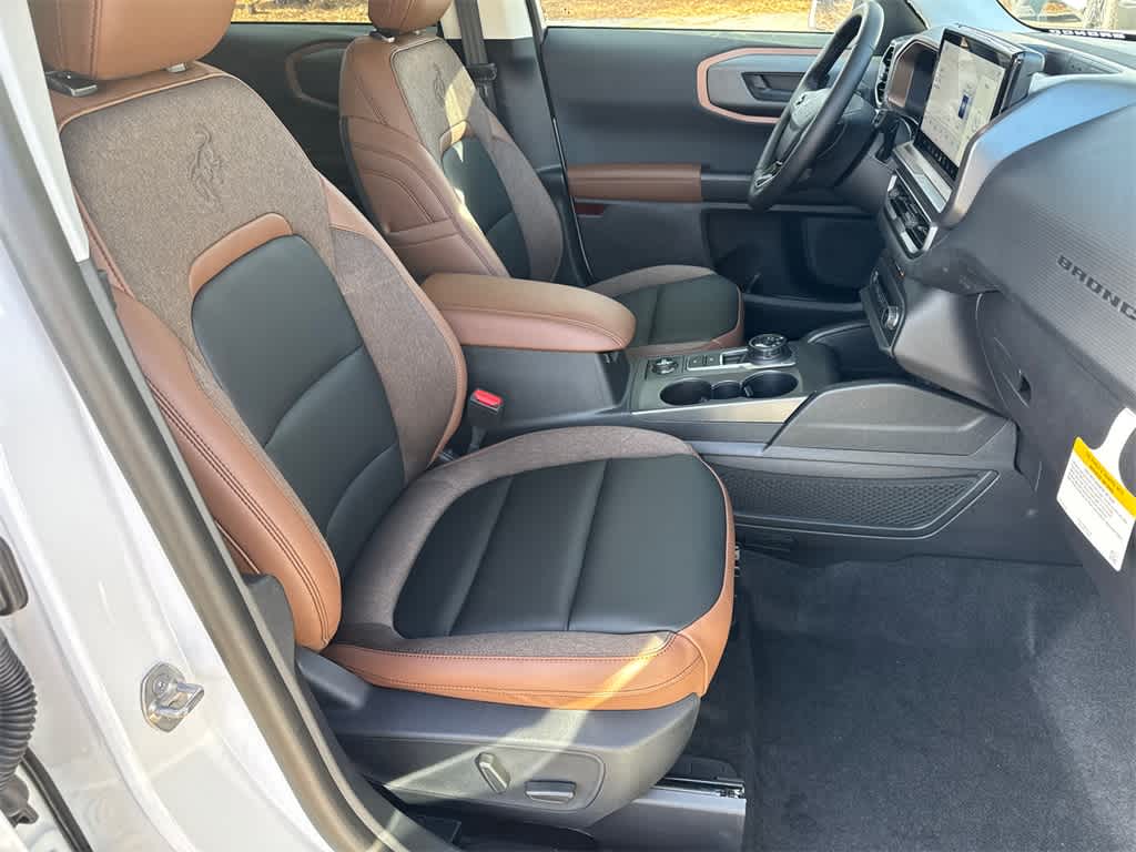 Thumbnail: 2025 Ford Bronco Sport - 12