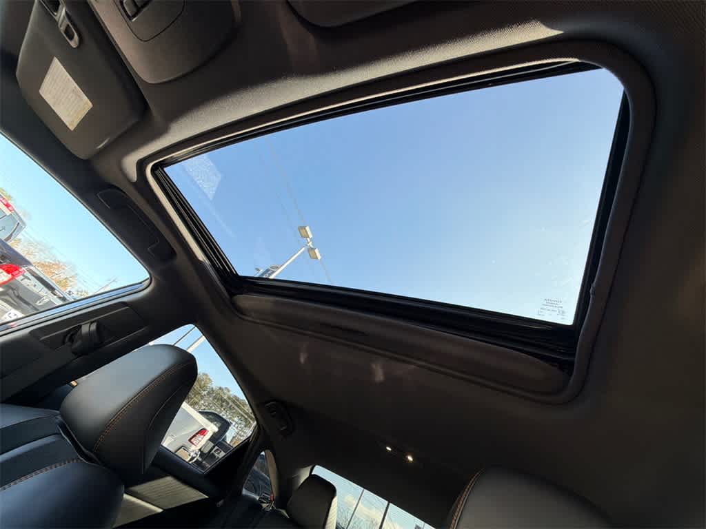 Thumbnail: 2021 Toyota Avalon - 31