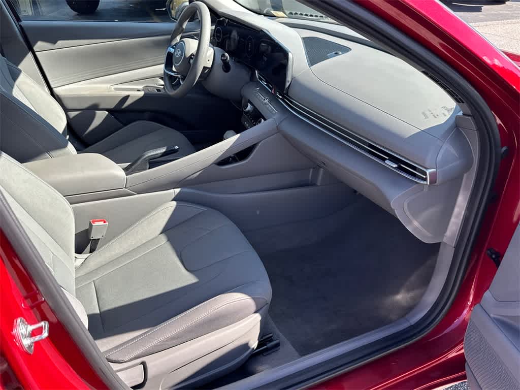 Thumbnail: 2024 Hyundai Elantra - 13