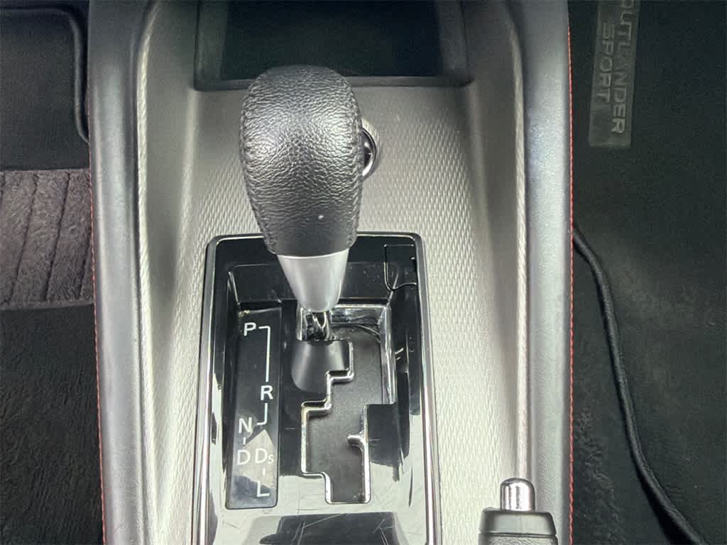 Thumbnail: 2024 Mitsubishi Outlander Sport - 29