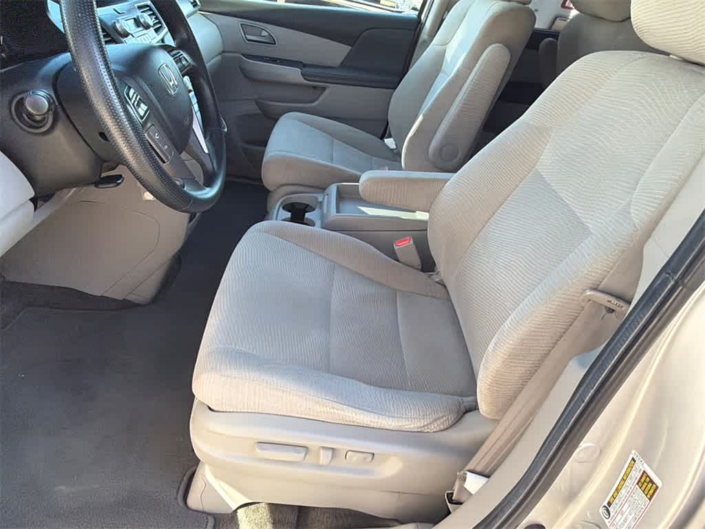 Thumbnail: 2012 Honda Odyssey - 10