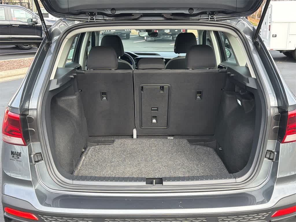 Thumbnail: 2024 Volkswagen Taos - 16