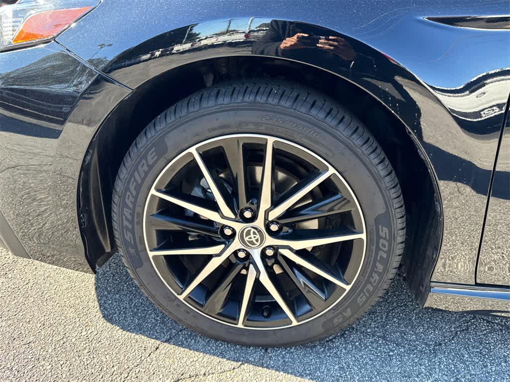 Thumbnail: 2021 Toyota Camry - 9