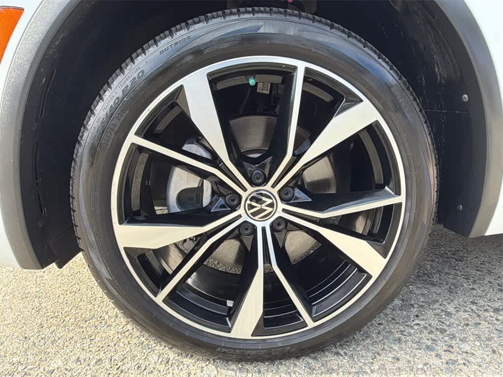 Thumbnail: 2022 Volkswagen Tiguan - 9