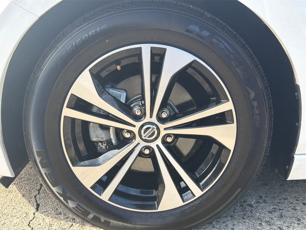 Thumbnail: 2022 Nissan Sentra - 9