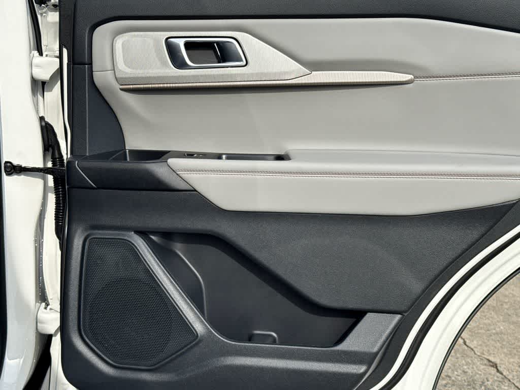 Thumbnail: 2026 Ford Explorer - 15