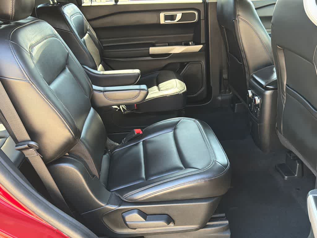 Thumbnail: 2022 Ford Explorer - 14